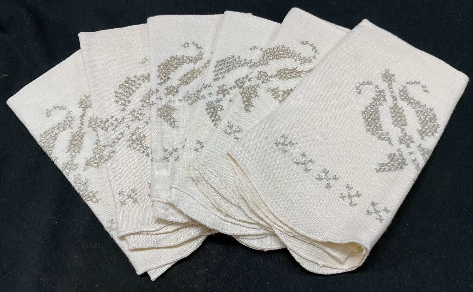 Set 6 Vtg Cream Table Linen Cross Stitch Napkins (1 of 7)