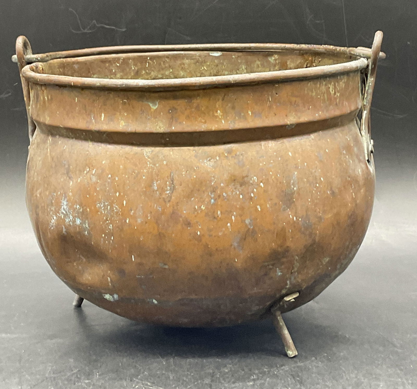 Vintage Top Handled Copper Pot W/ Feet (1 of 7)