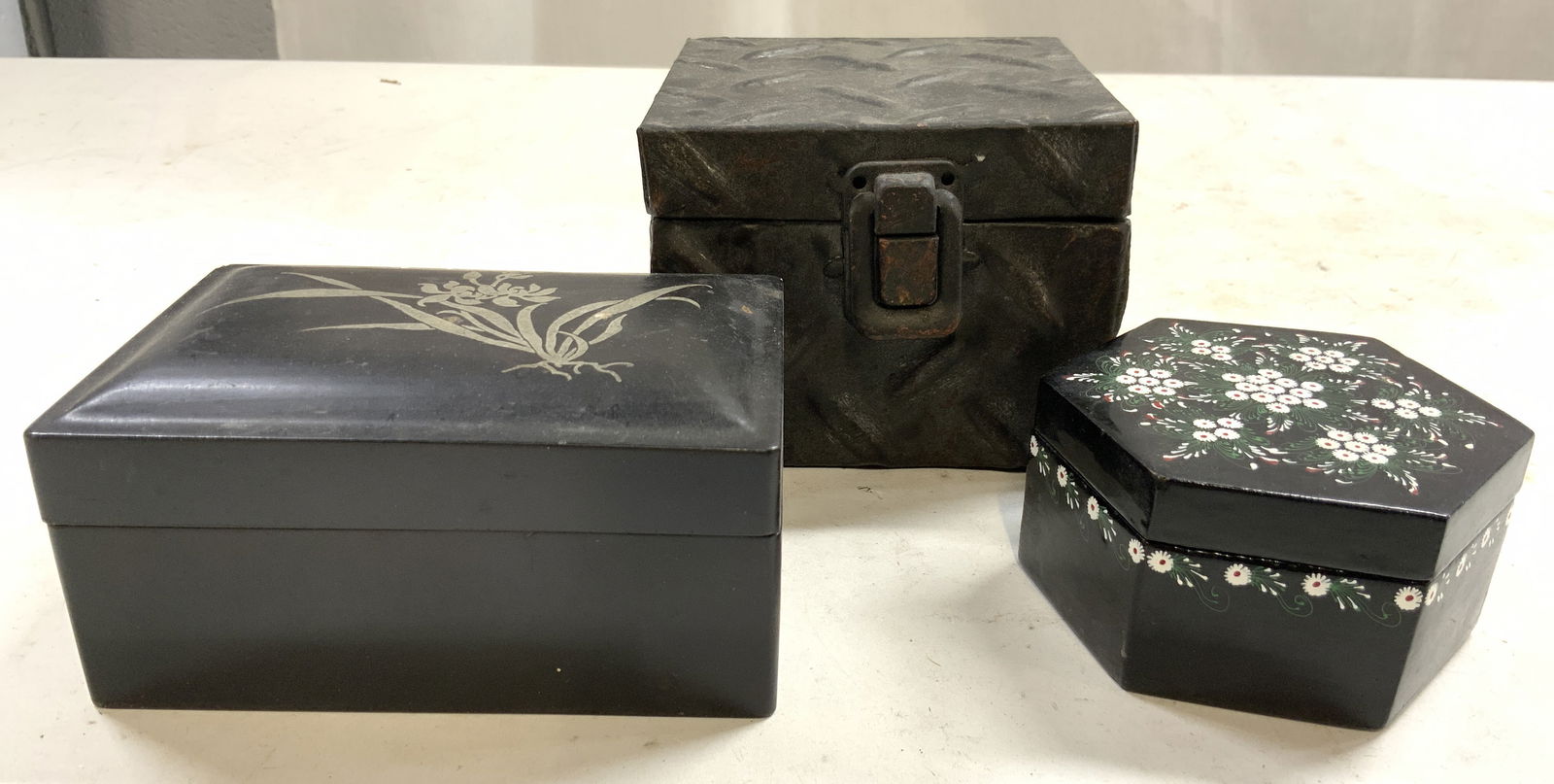 Lot 3 Assorted Trinket Keepsake Boxes (1 of 7)