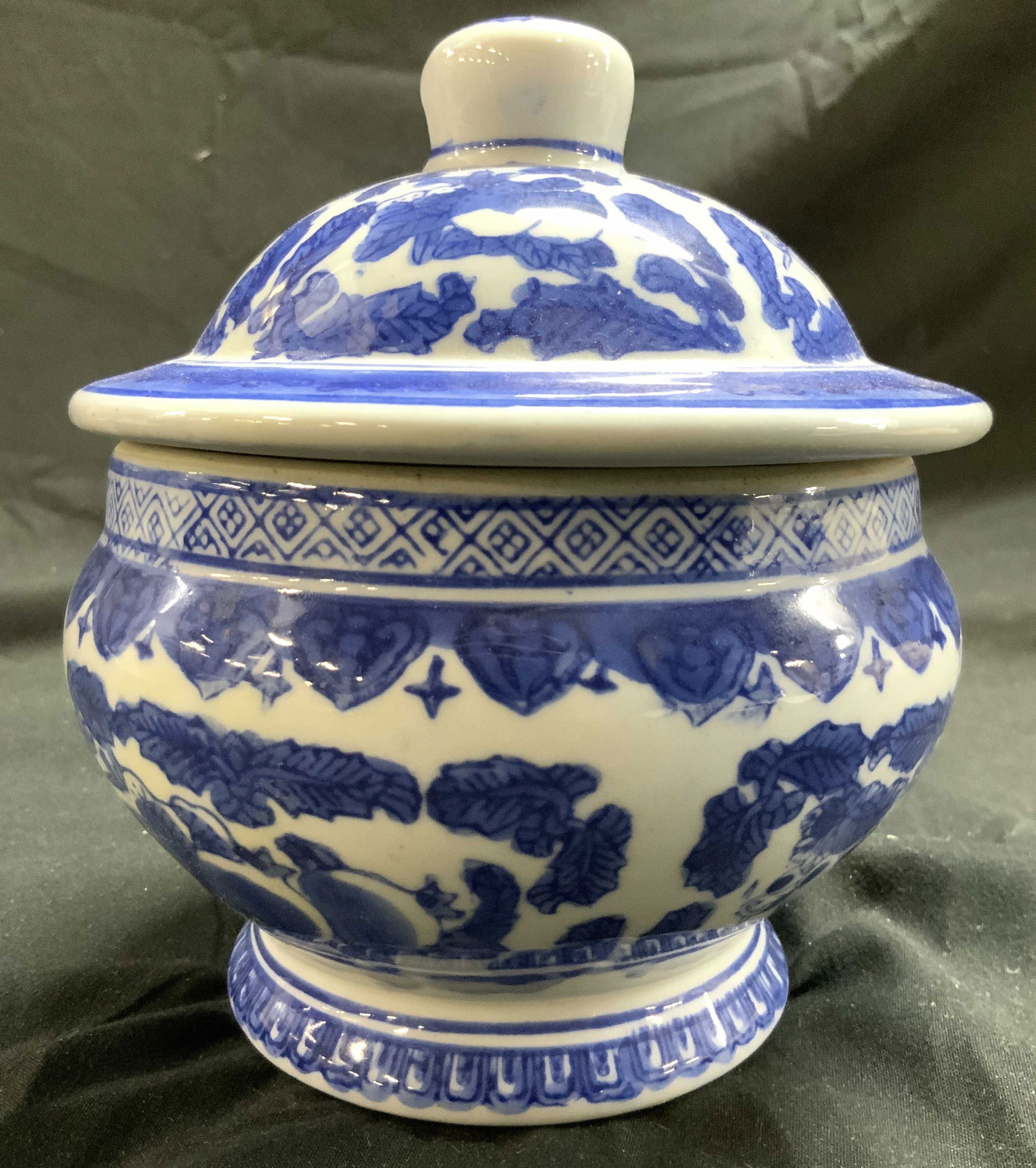 Twos Company CANTON COLLECTION Vtg Prc Jar W Lid: Tag on Underside reads Made Expressively for Twos Company The Canton Collection by Twos Company. Jar is white toned and porcelain with blue toned fruit, leaf & geometric detail. Jar includes lid with