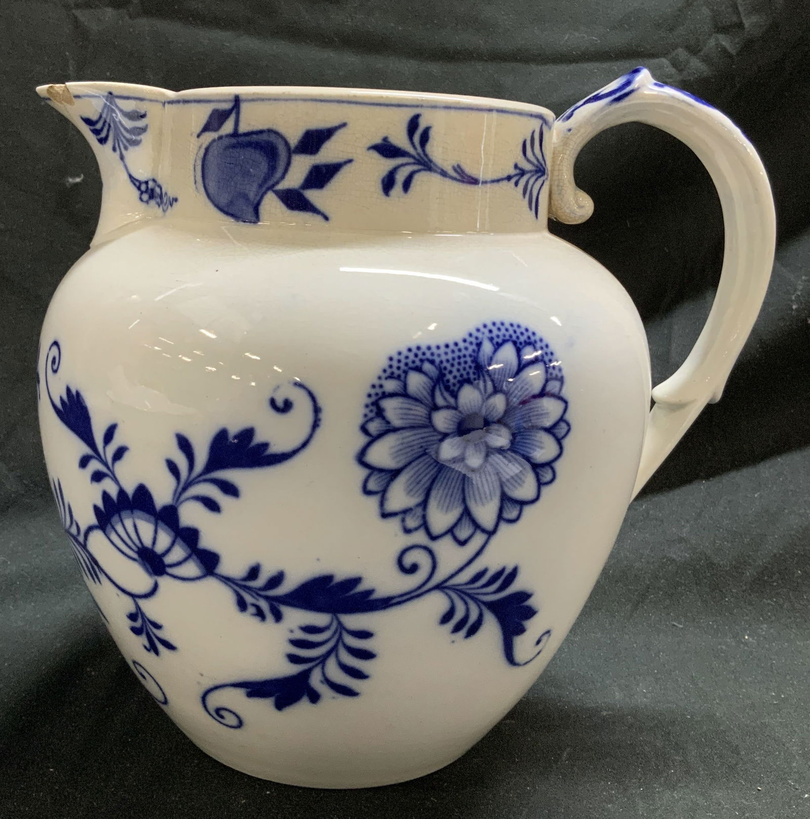 Vntg CAULDON Meissen Blue Onion Pitcher ENGLAND (1 of 6)