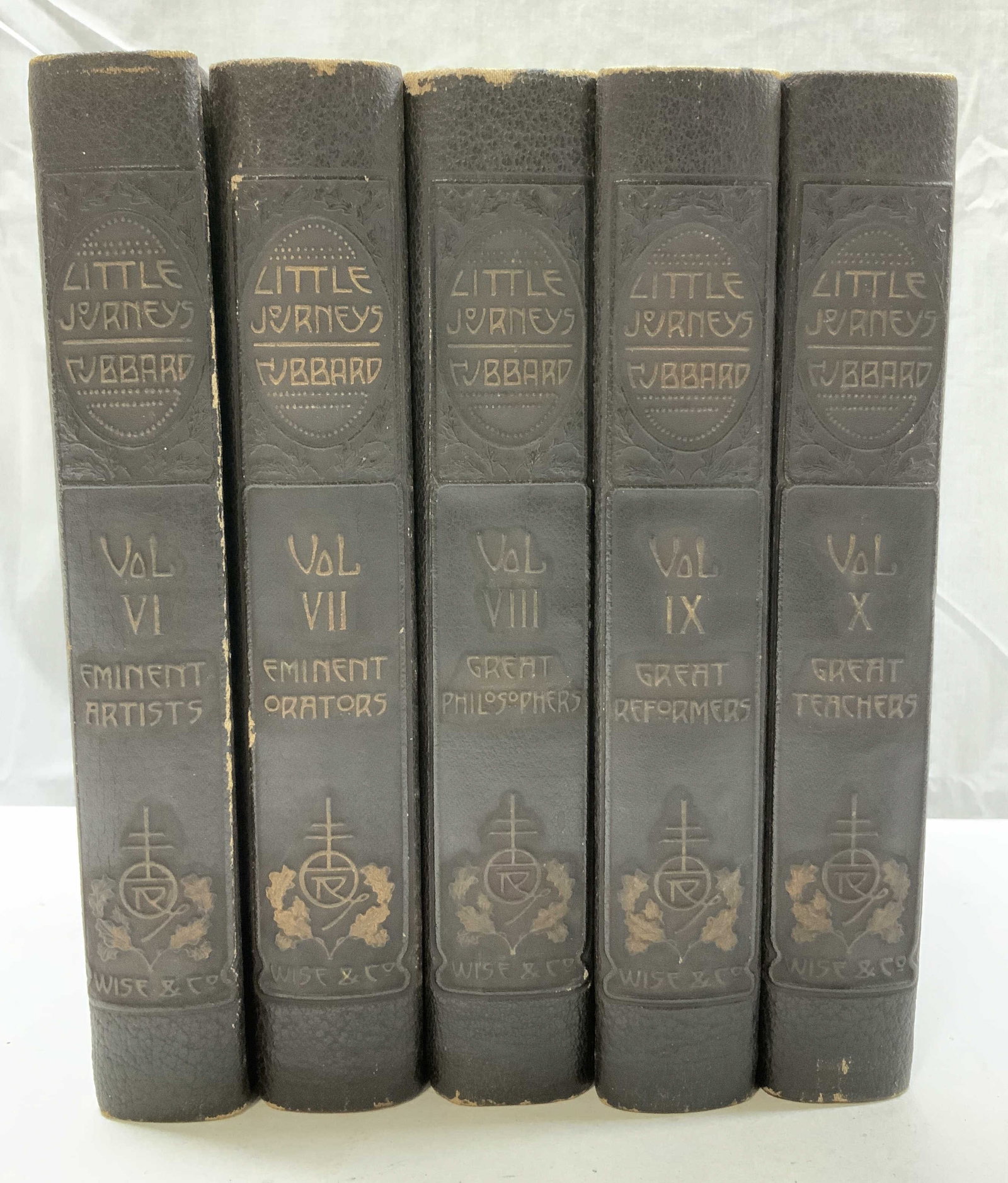 5LittleJourneys 1916 Books HUBBARD Memorial Ed USA: Set5 Little Journeys to the Homes 1916 Bk HUBBARD, Memorial Edition USA Little Journeys to the Homes of the Great by Elbert Hubbard. Memorial Edition. Printed and Made into a book by the Roycrofters w