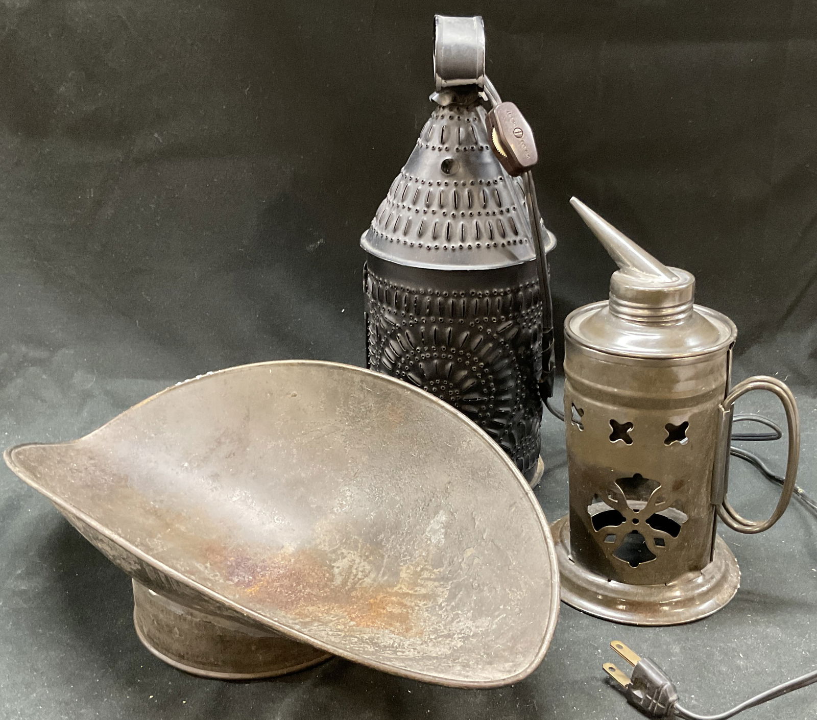 Lot 3 Atq Tin Vaporizer Oil Lamp Lantern Scale Pan (1 of 11)