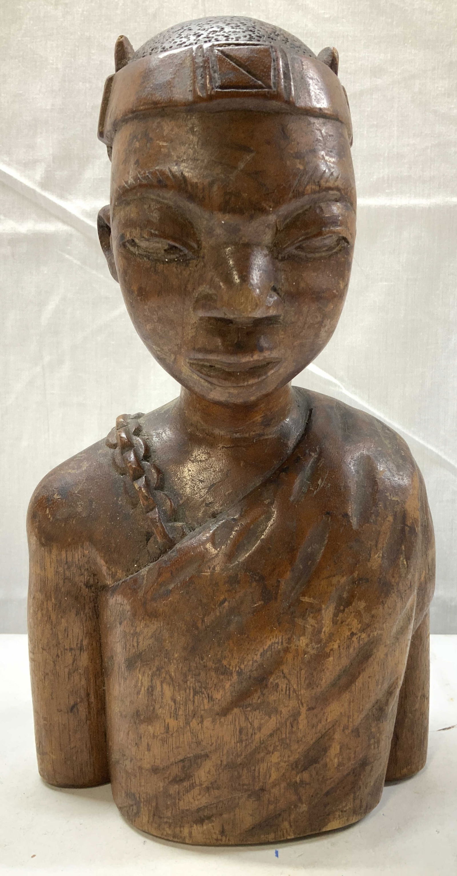 Vntg Hand Carved African Wooden Bust Sculpture 10i (1 of 7)