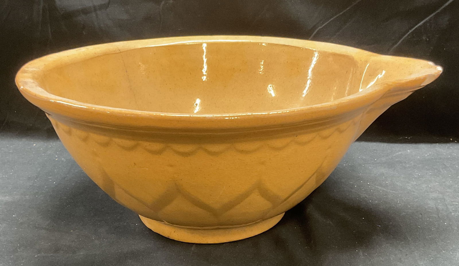 Antique Yellow Ware Ceramic Mixing Bowl 13 In (1 of 6)