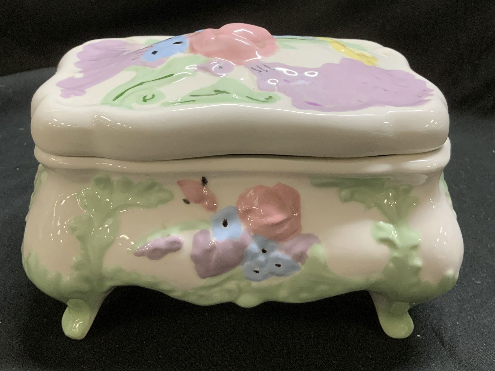 SIGNED Hand Painted Floral Ceramic Keepsake Box (1 of 6)