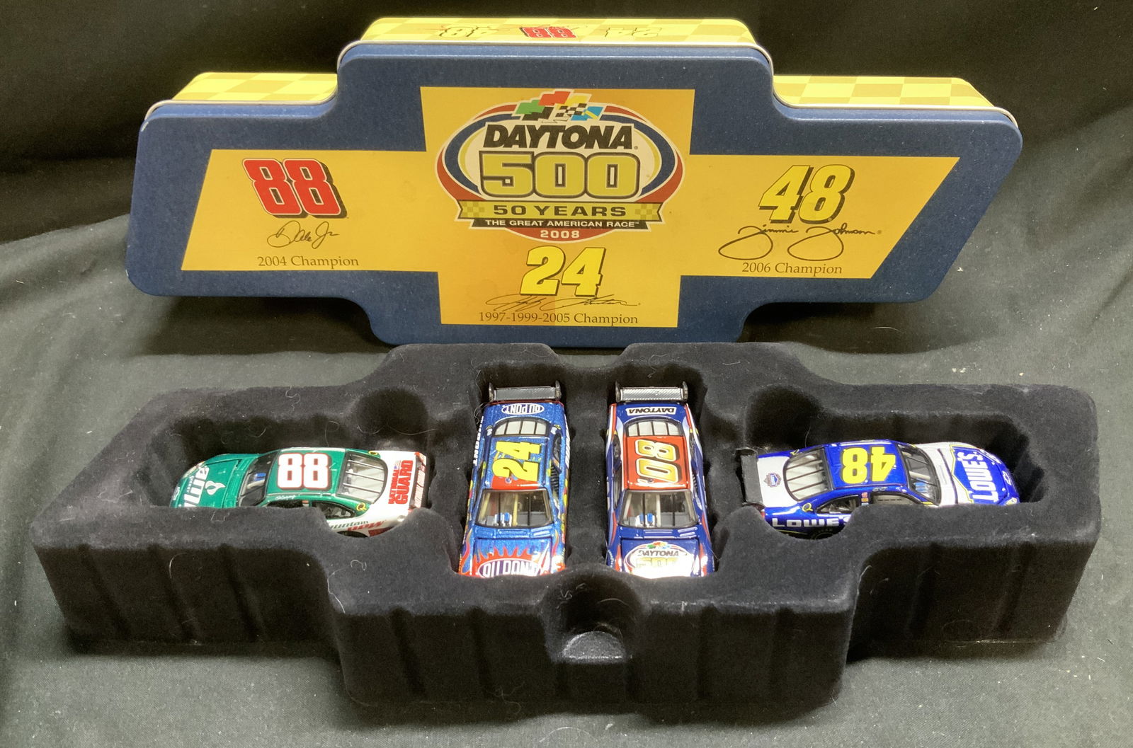 2008 NASCAR Daytona 500 1:62 4 Die-Cast Metal Cars (1 of 8)