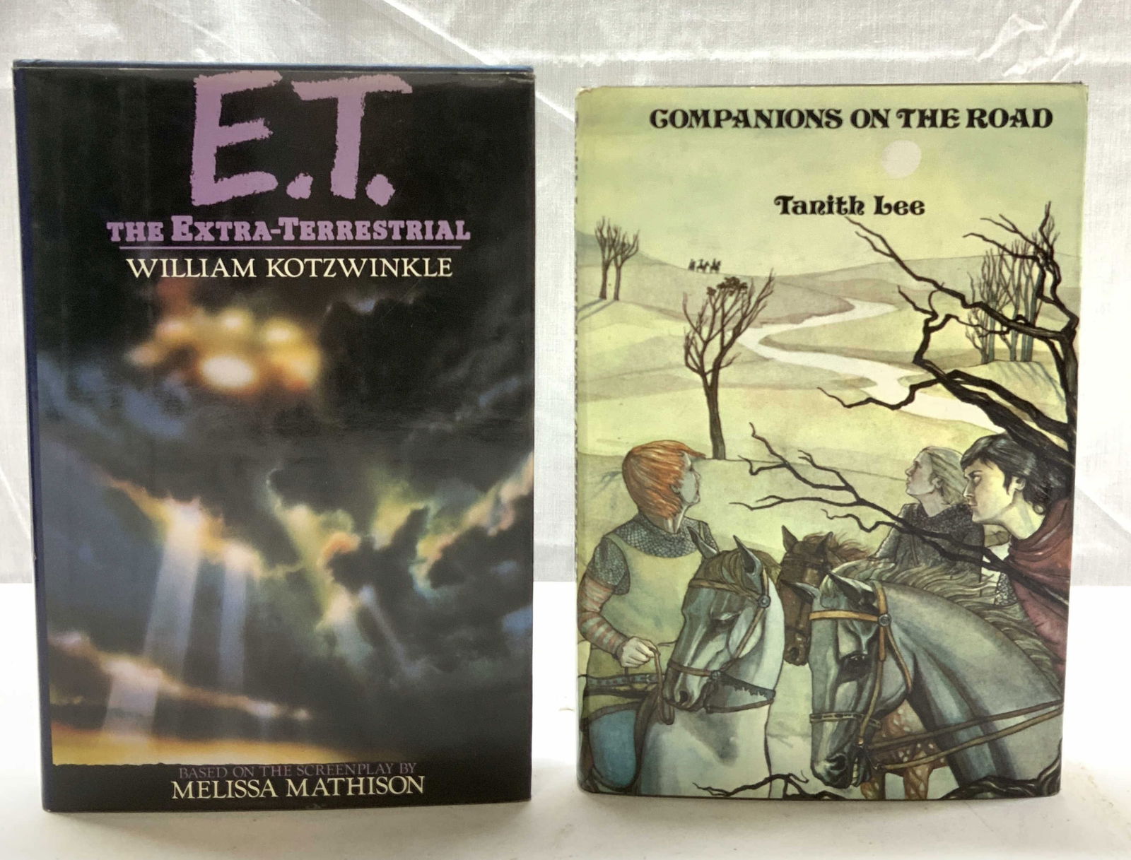 Lot 2 Novels ET Kotwinkle 82 & Companions Lee 1976 (1 of 14)