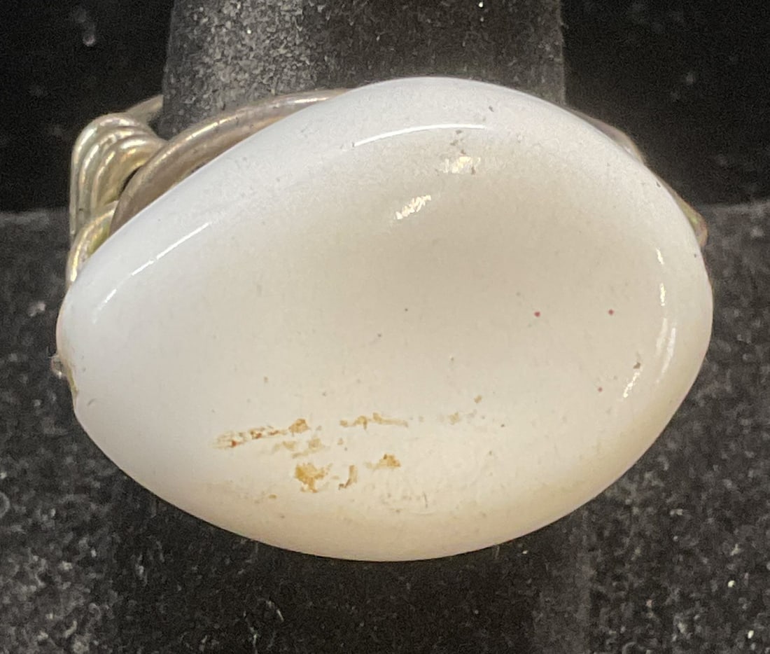 Vintage Silver Tone Wire White Lucite Stone Ring (1 of 6)