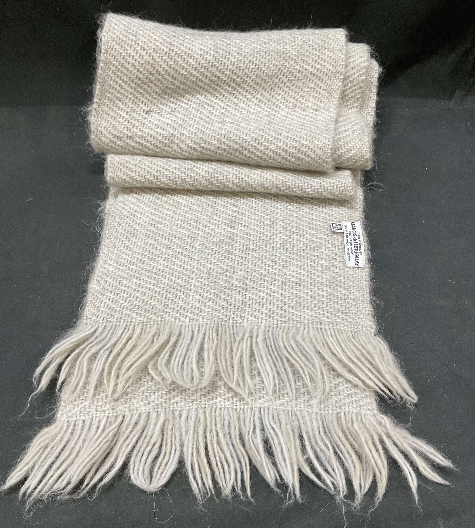 Vtg Wool Light Grey Fringed Scarf Uruguay (1 of 6)