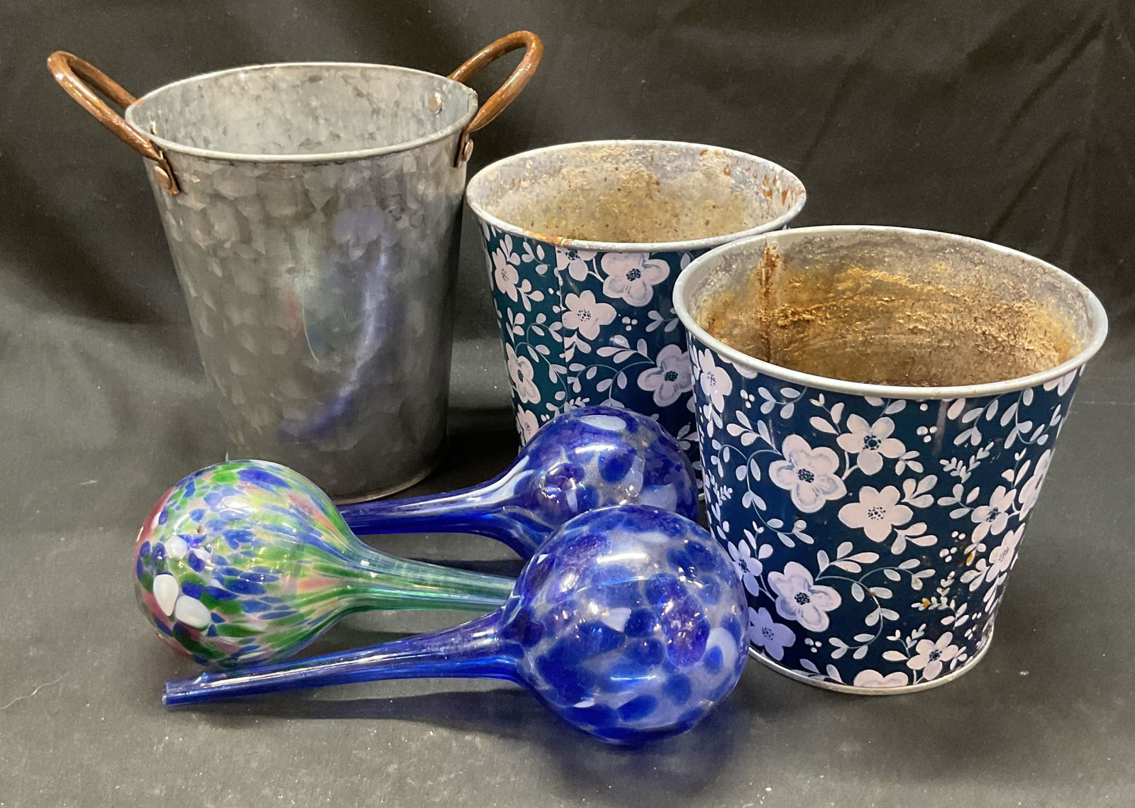 Lot 6 Glass Plant Watering Globes & Metal Pots (1 of 9)