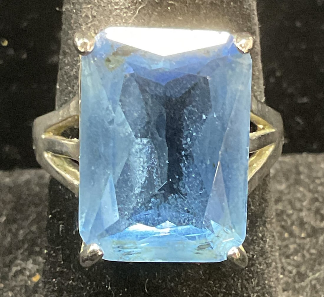 Vintage Silver Tone Blue Crystal Cocktail Ring (1 of 6)