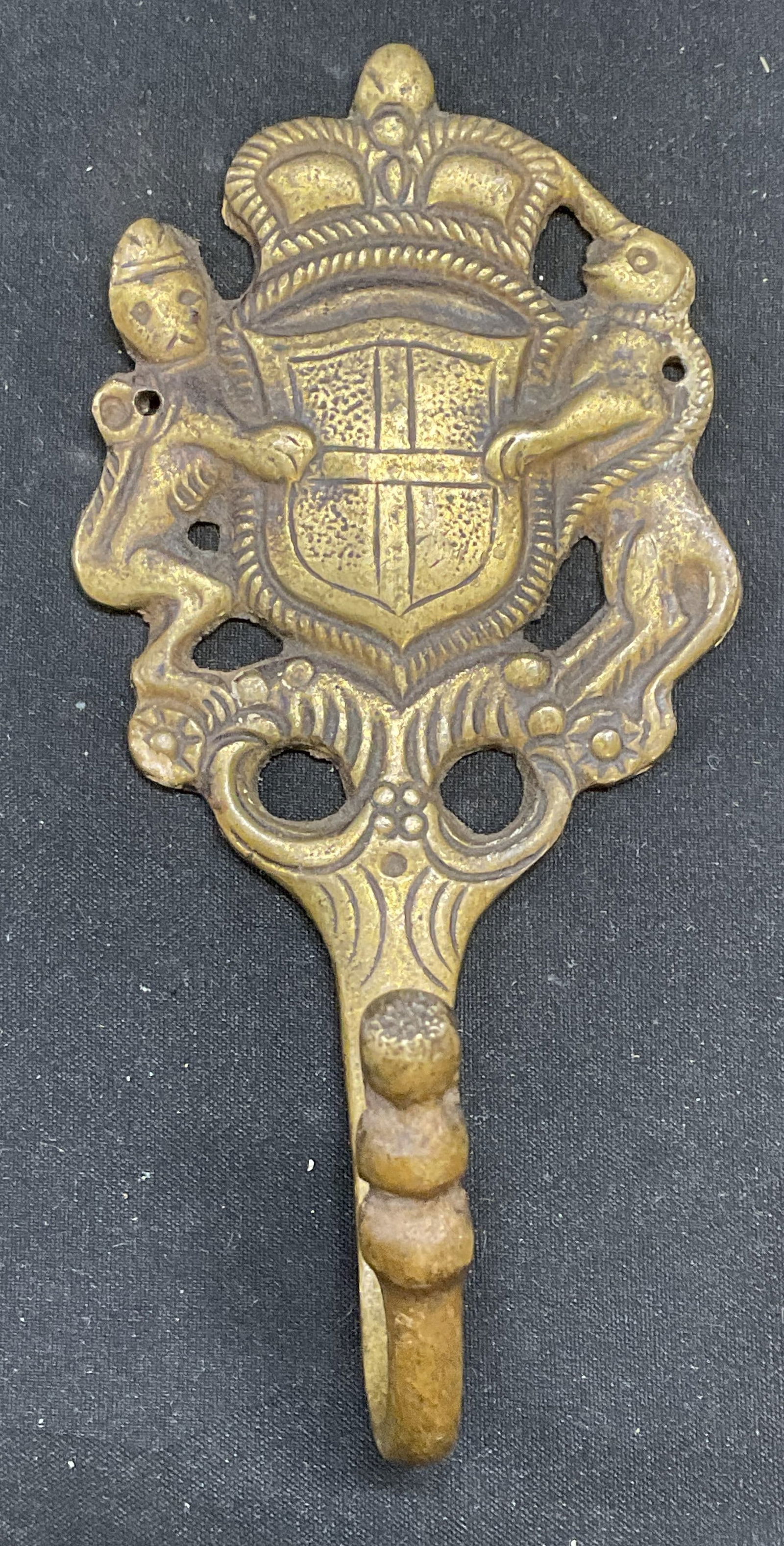 Vintage Brass Coat of Arms Wall Hook England (1 of 6)