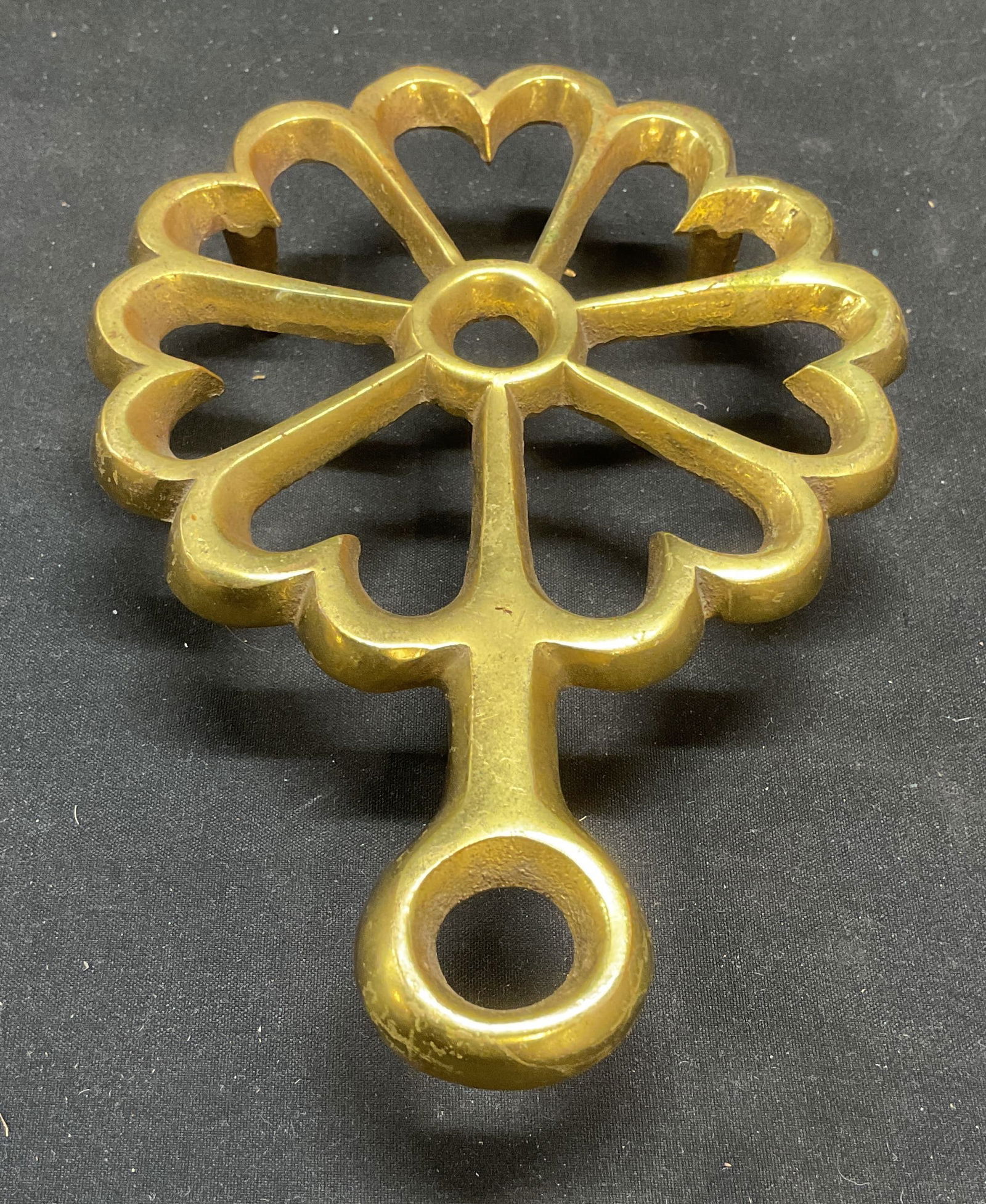 Vtg Virginia Metalcrafters Brass Heart Trivet (1 of 6)