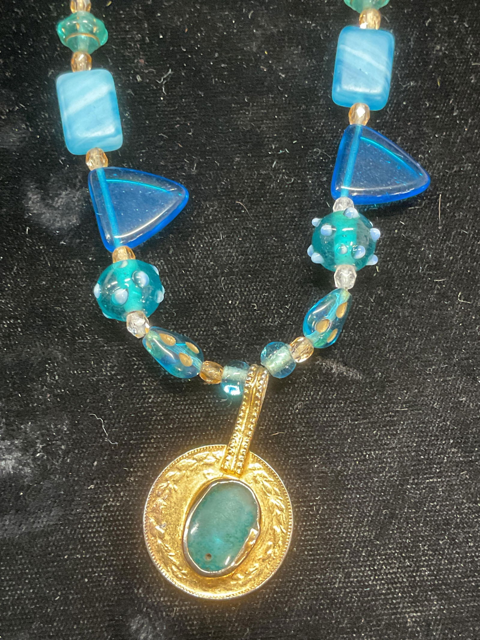Vtg Blue Art Glass Beaded Pendant Necklace (1 of 6)
