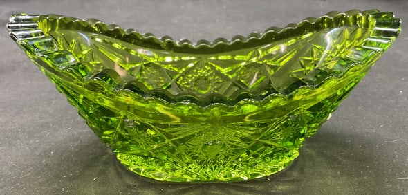 Vtg L. E. Smith Green Pressed Cut Glass Oval Bowl