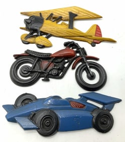 Vntg Metal Automotive Wall Decor Plaques USA