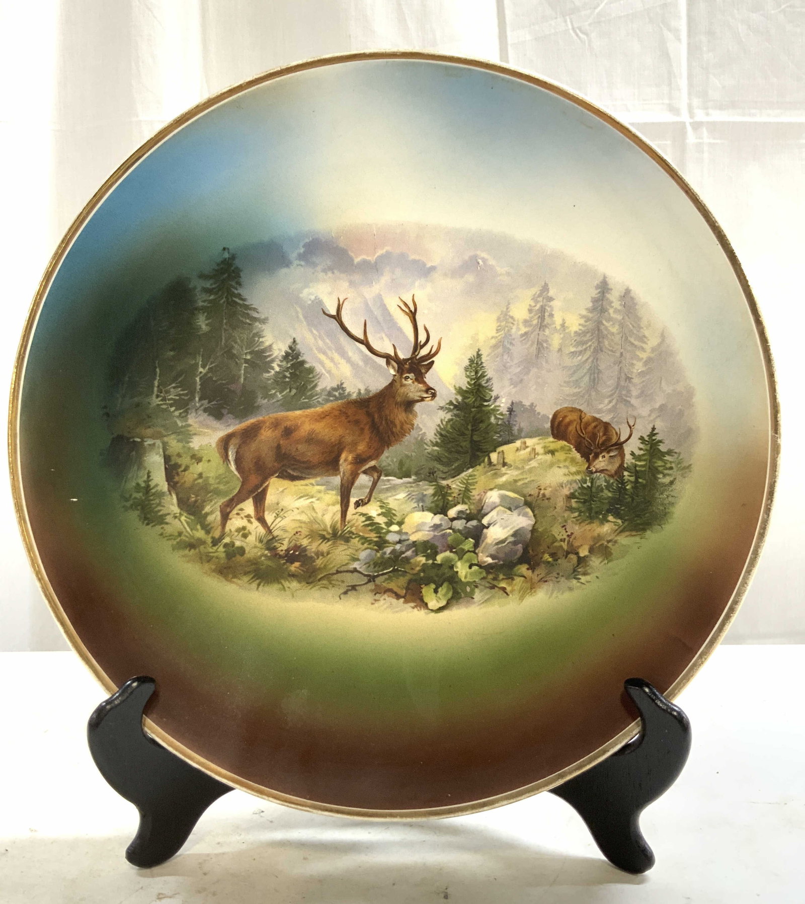 ROYAL BAVARIA Vtg Stag Deer Porc Plate: Plate appears to be ROYAL BAVARIA GERMANY (no apparent markings). Plate is vintage. Piece has depiction of Stag in a landscape setting. Plate has multi toned gradients. Piece also has gilt rim. Plate.