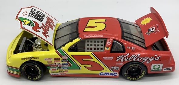 NASCAR Lavonne #5 Kelloggs 1:24 Die-Cast Metal Car