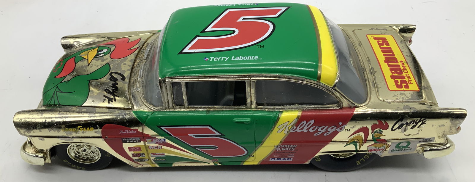 NASCAR 1997 Labonte #5 Kelloggs Die-Cast Metal Car: NASCAR 1997 Labonte #5 Kelloggs 1:24 Die-Cast Metal Car 1:24 die-cast metal replica of 1997 Racing Champions #5 Terry Labonte Kelloggs Chevy Bel air stock rods metal car. Metal replica features sponso