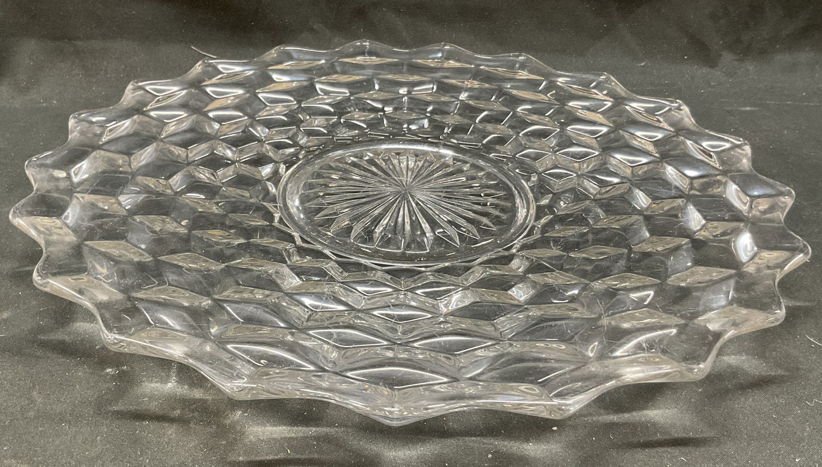 Vtg American FOSTORIA Clear Glass Serving Plate (1 of 8)