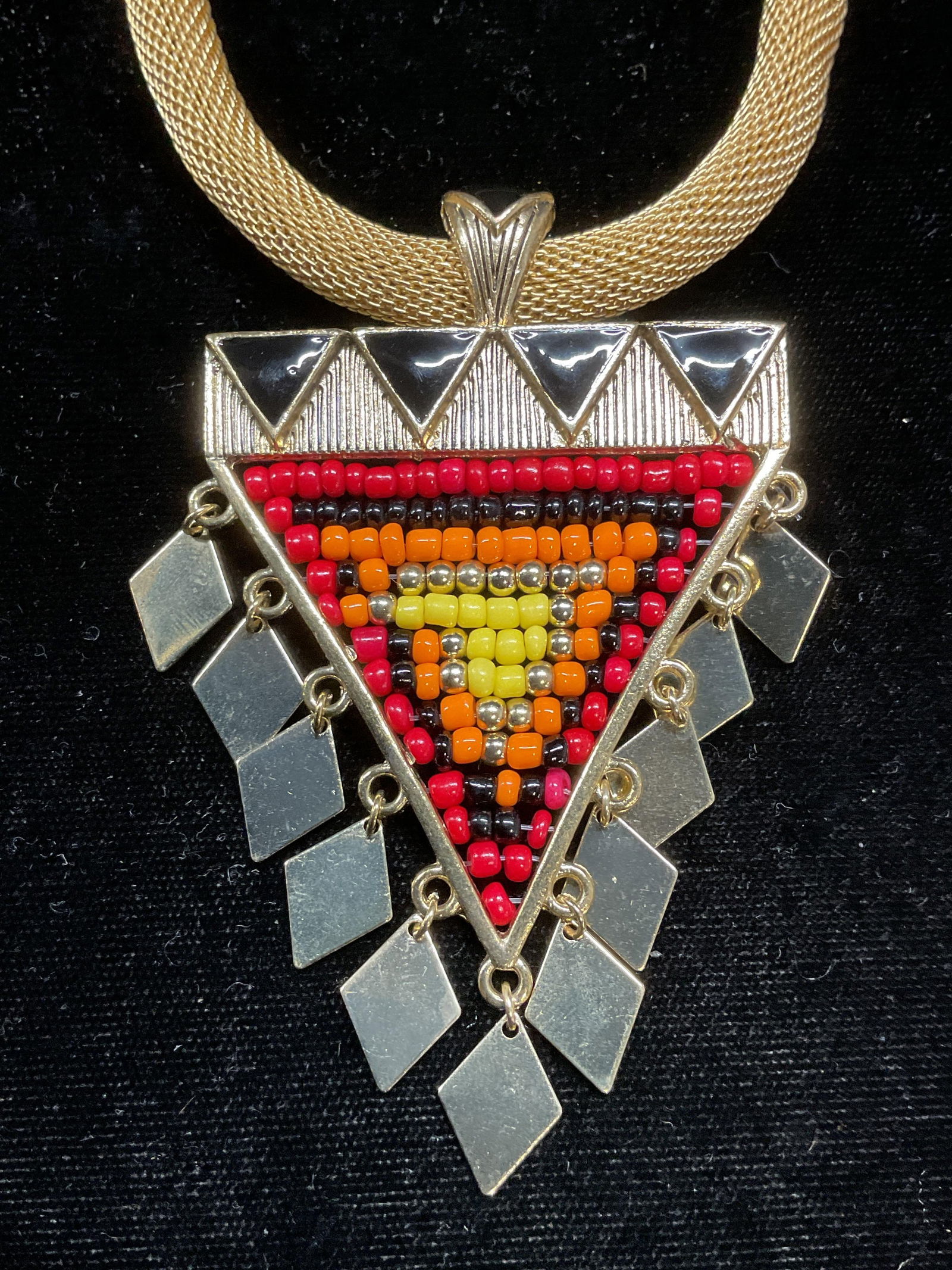 Gold Tn Mesh Chain Beaded Choker Necklace: Gold tone mesh chain choker necklace with gold tone beaded pendant. Drop length approx 6 inches. Pendant approx 3 x 2 inches. Some wear including scratching observed. Jewelry, estate jewelry, costume