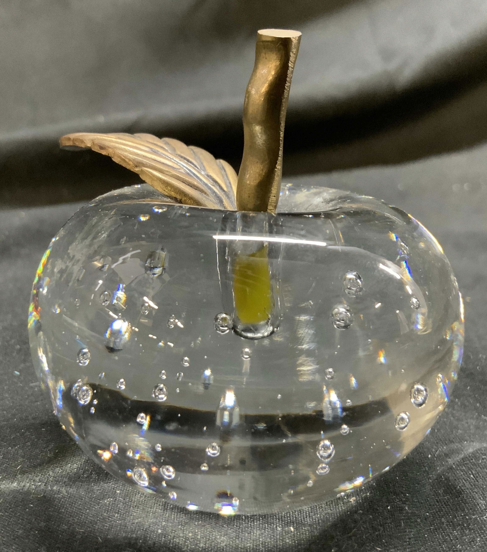 Art Gls Metal Stem Apple Form Paperweight (1 of 6)