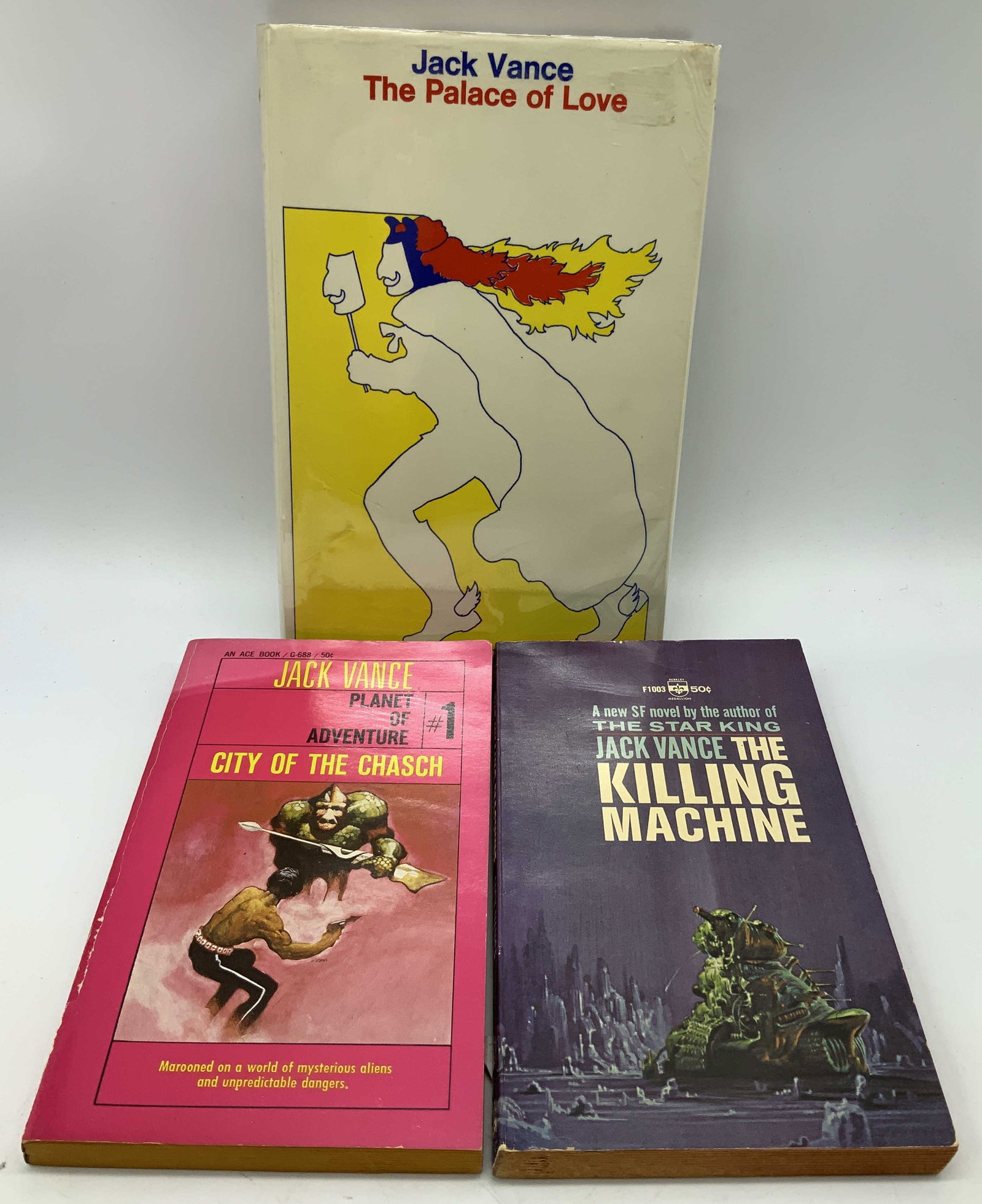 Lot 3 Science Fiction & Fantasy 1960s Books VANCE+: Lot 3 Science Fiction & Fantasy 1960s Books VANCE Lot includes, The Killing Machine (1964), Planet of Adventure #1 City of the Chasch (1968) & The Palace of Love (1967). All books feature illustration
