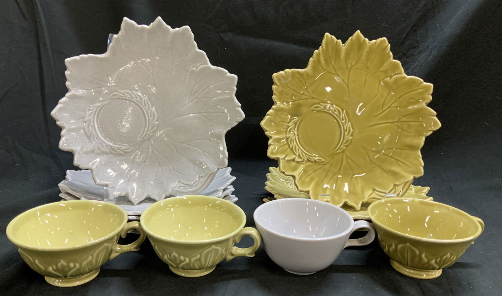 Lot 13 Steubenville Woodfield+ Snack Plates & Cups (1 of 9)