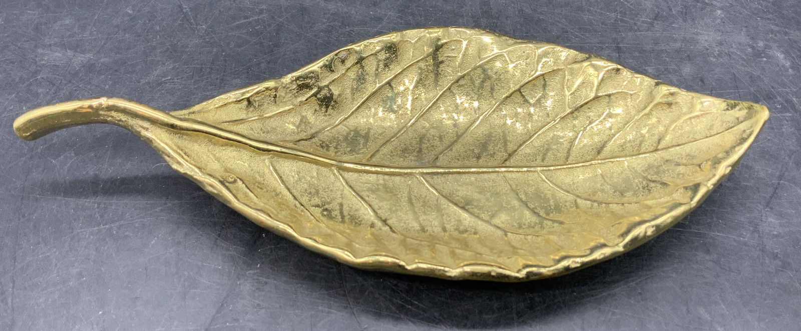 Vntg DRANGEA Brass Leaf Shaped Trinket Dish (1 of 7)