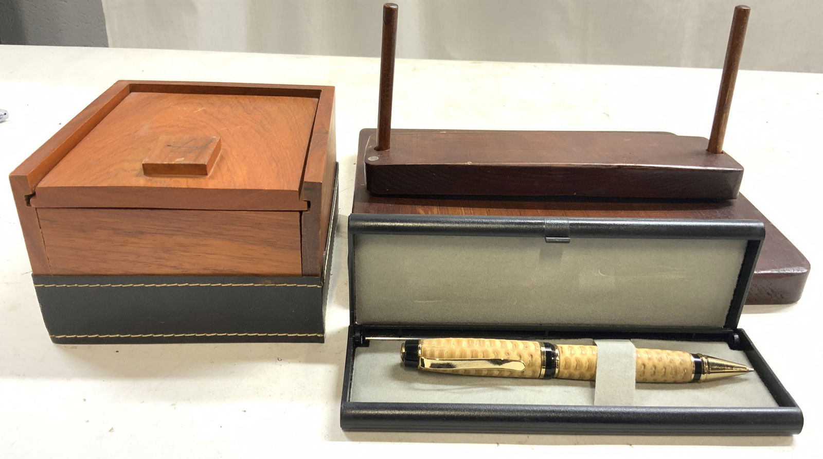 Lot3 Table Access, Sgn Napkin Holder 1957 & More (1 of 8)