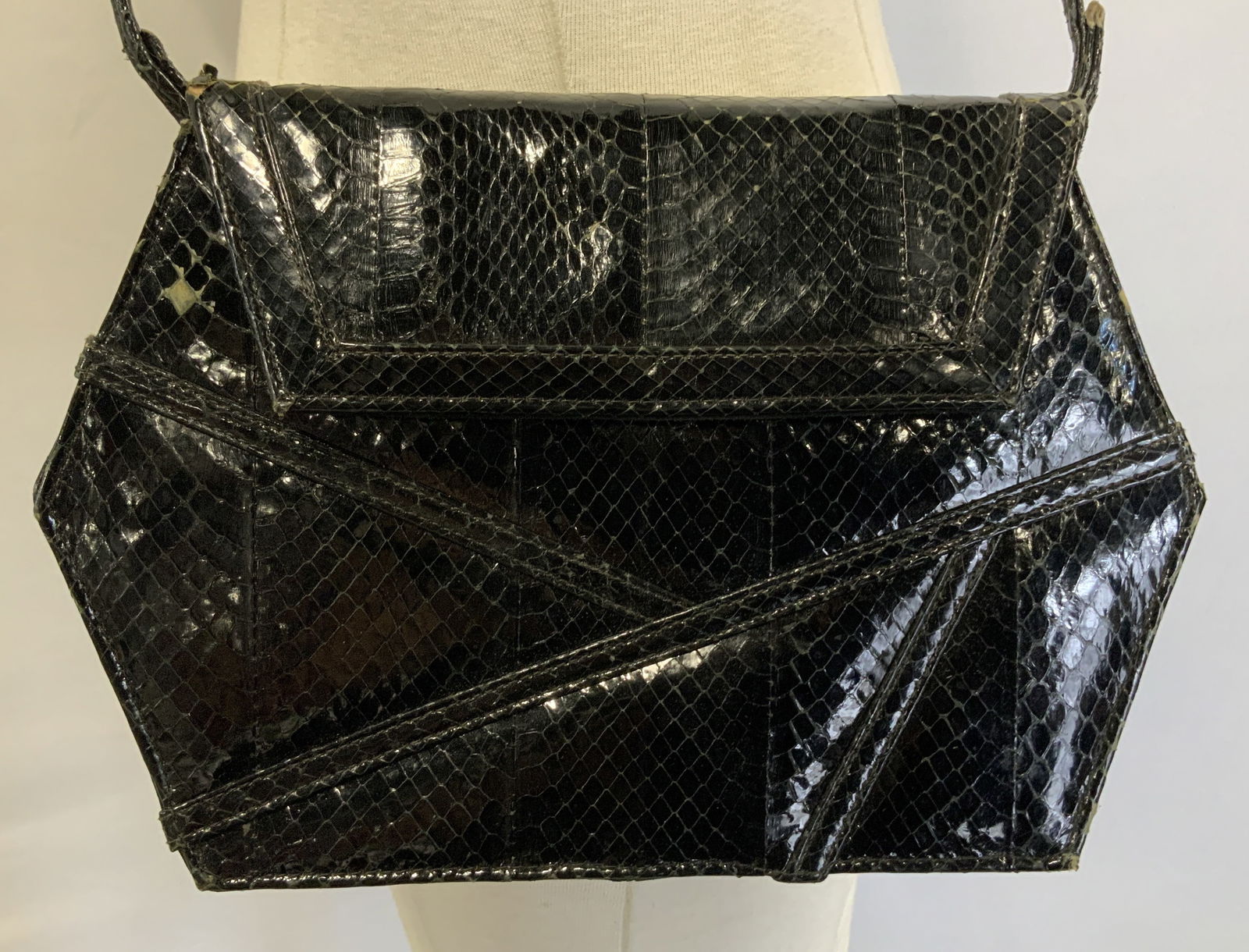 SAKS FIFTH Faux Crocodile Shoulder Bag SPAIN (1 of 7)