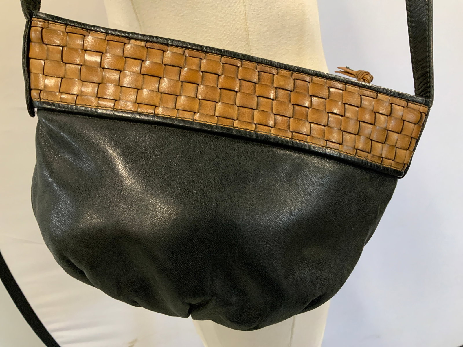 DESMO Brown Woven Leather Shoulder Bag ITALY: Shoulder bag featuring a distinctive brown woven leather pattern along the top edge. Signed & marked. Reads, DESMO MADE IN ITALY. Surface wear consistent to age, use & exposure. Measurements: length 1
