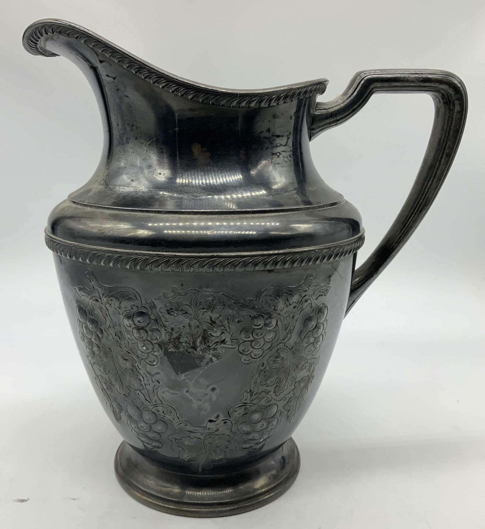 Simeon&George H. Rgrs Cmpny Silver Plated Pitcher (1 of 7)