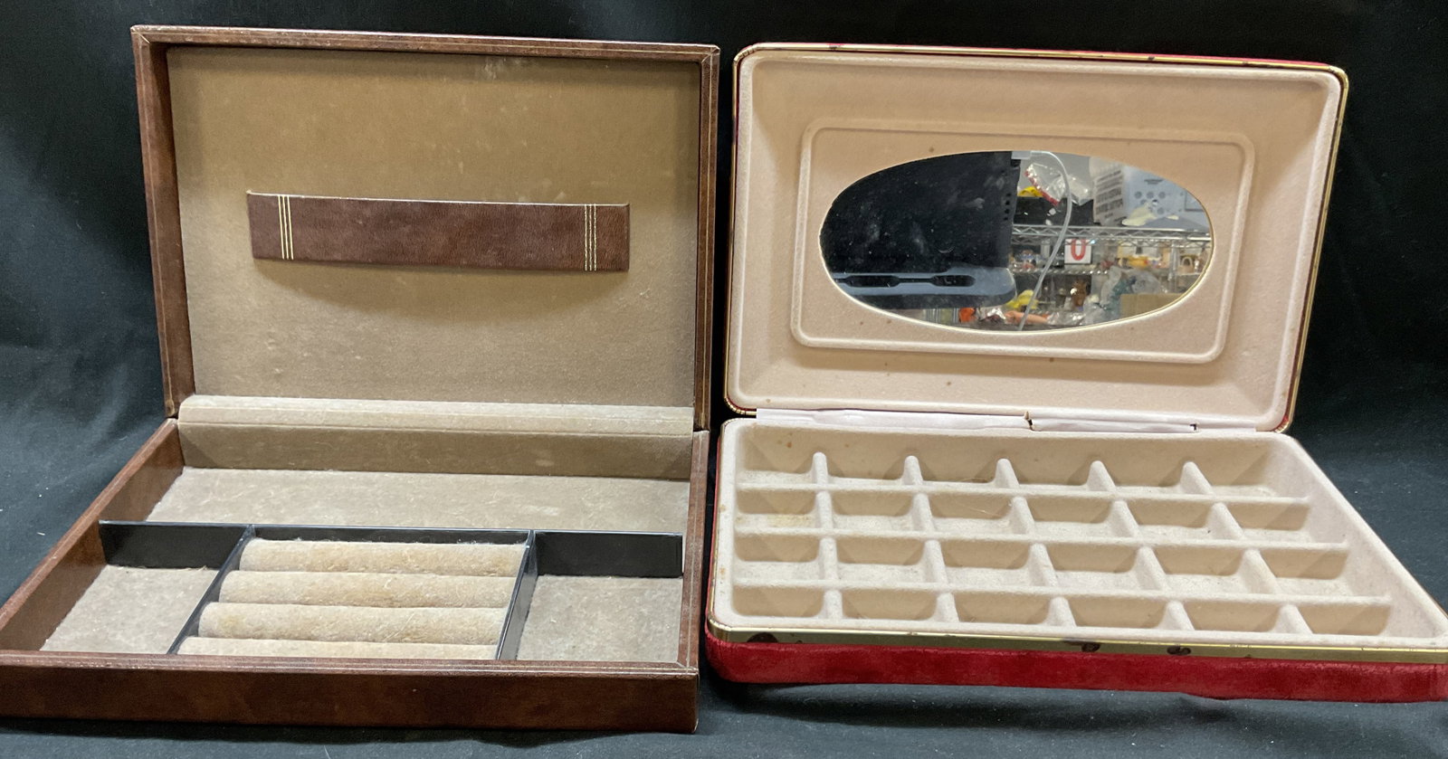 Lot 2 Vtg Prince Gardner Velvet Jewelry Boxes: Lot 2 vintage leather and velvet jewelry boxes. Lot includes 1 Prince Gardner leather bound jewelry box, 1 red velvet bound with mirror jewelry box. Measures. 9.75 x 6.5 x 1.75 inches. Some surface we