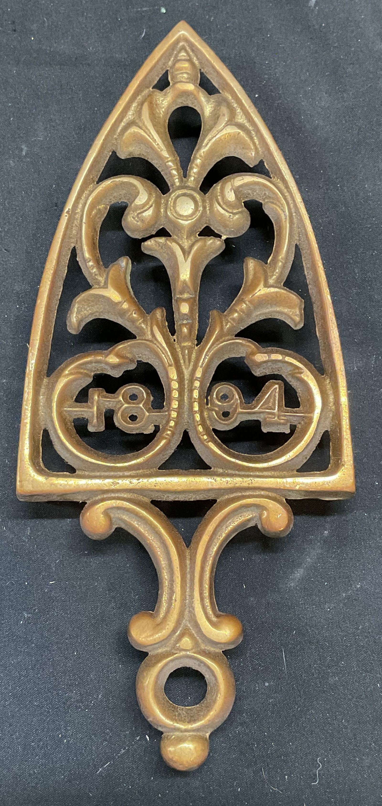 Vtg Wilton Commemorative 1894 Brass Trivet (1 of 7)