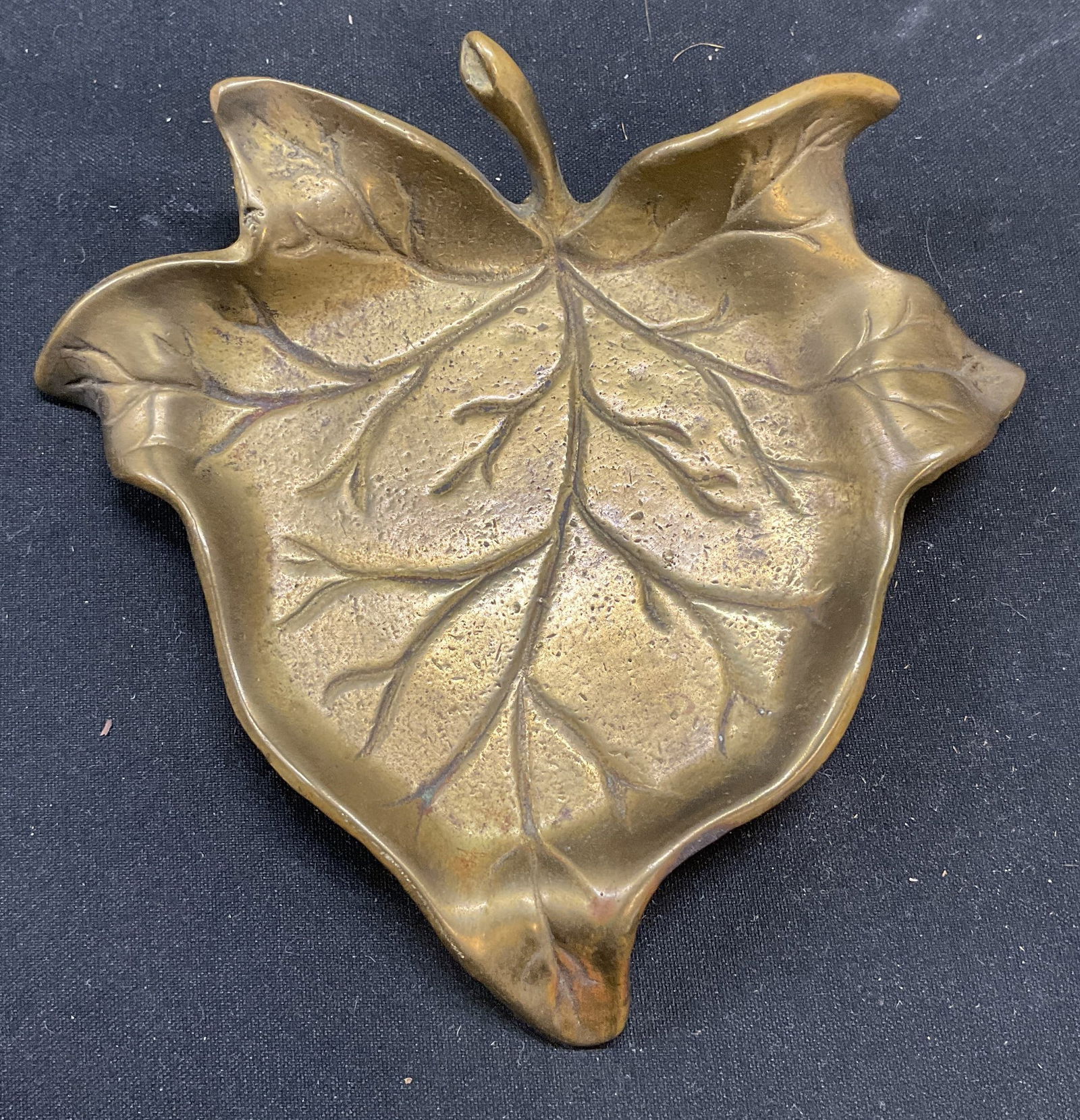 Vintage JTP Cast Brass Leaf Trinket Dish (1 of 6)