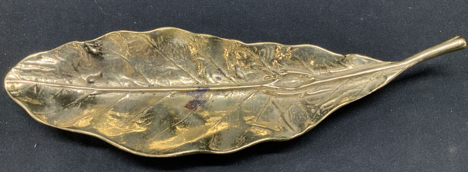 Virginia METALCRAFTERS Brass Leaf Trinket Dish (1 of 7)