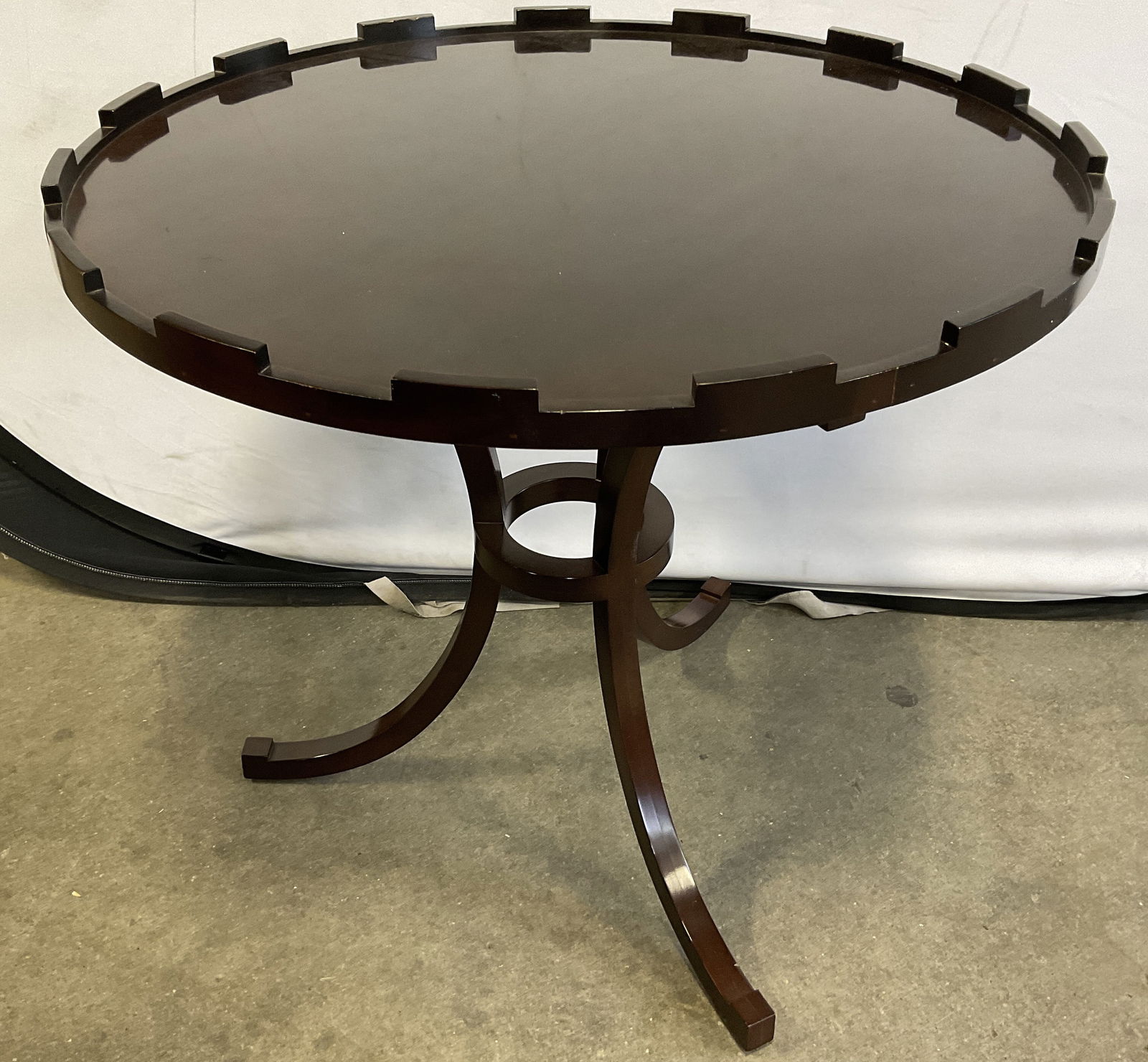 BAKER Vintage Round Wooden Guerdion Side Table (1 of 8)
