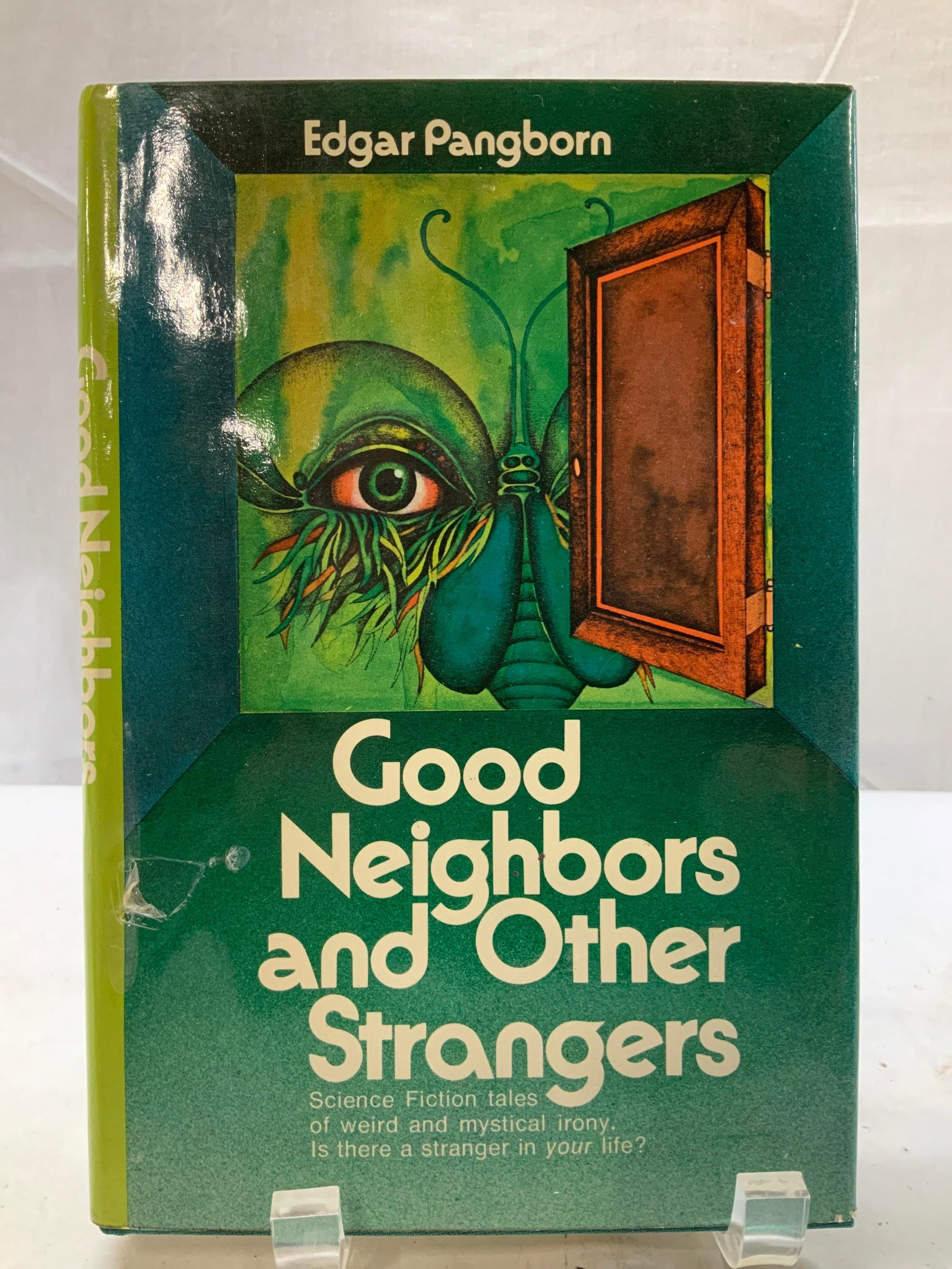 1972 Neighbors & Strangers 1st Print Bk PANGBORN: 1972 Neighbors & Strangers 1st Print Bk PANGBORN Good Neighbors & Other Strangers by Edgar Pangborn. COPYRIGHT 1972 by Edgar Pangborn. First printing & printed in the U.S.A. Book is science fiction & 