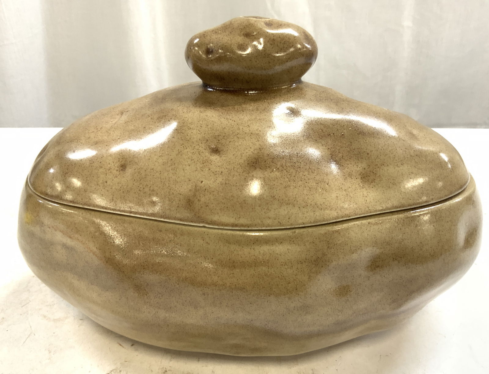ATLANTIC MOLD Ceramic Potato Serv Dish W Lid (1 of 9)