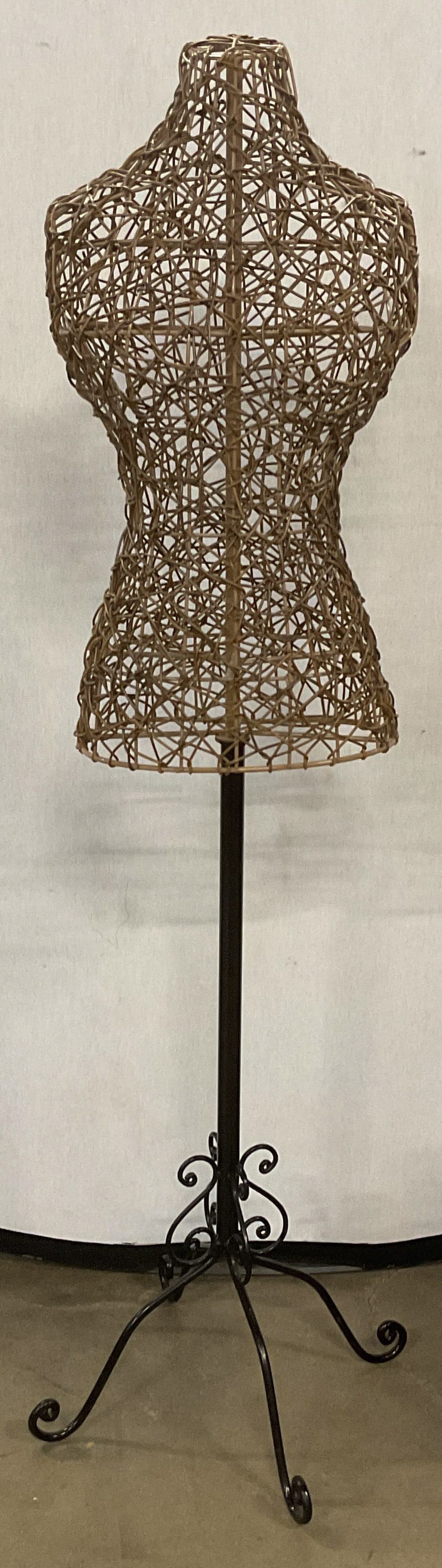 Tan Woven Wicker Style Mannequin Dress Form 57in (1 of 7)