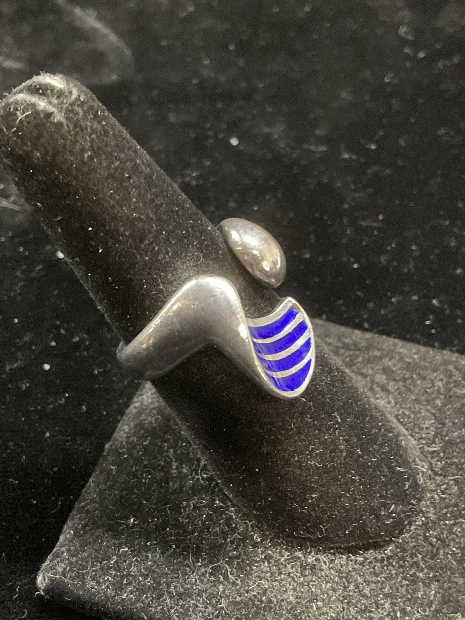 Vntg Signed Sterling Silver Enamel Sculptural Ring (1 of 6)