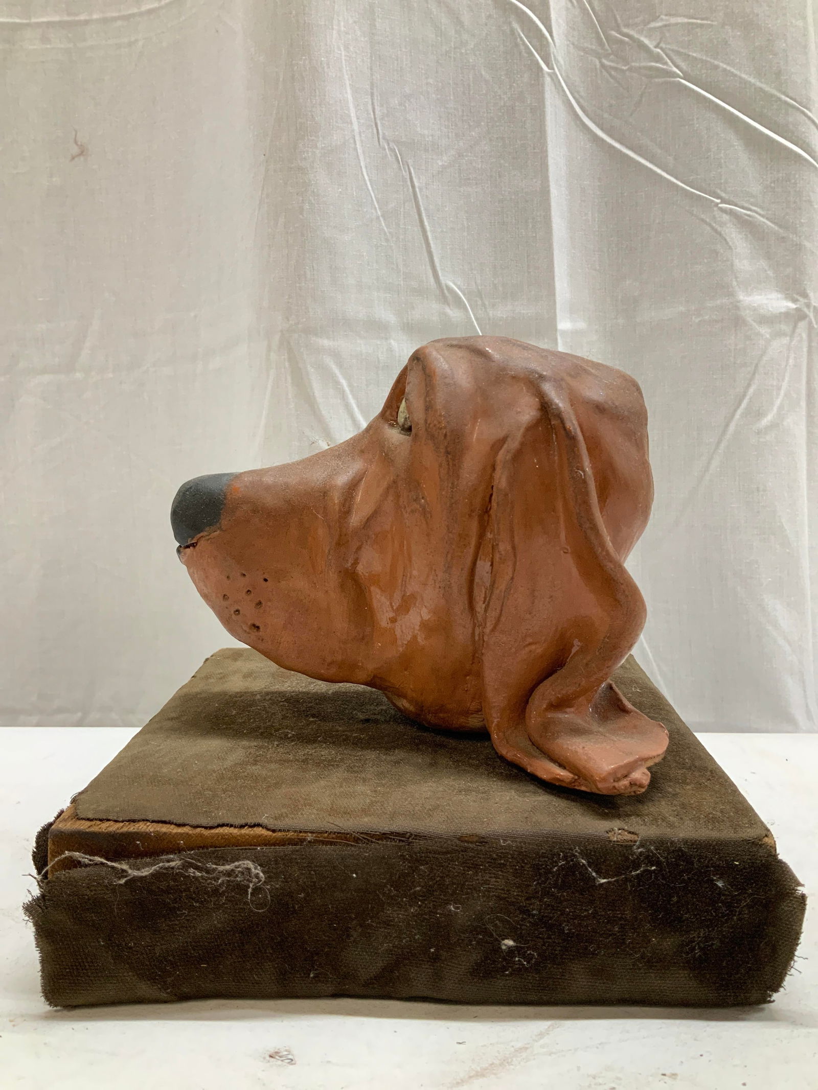 Vntg Folk Art Ceramic Hound Dog Sculpture (1 of 7)