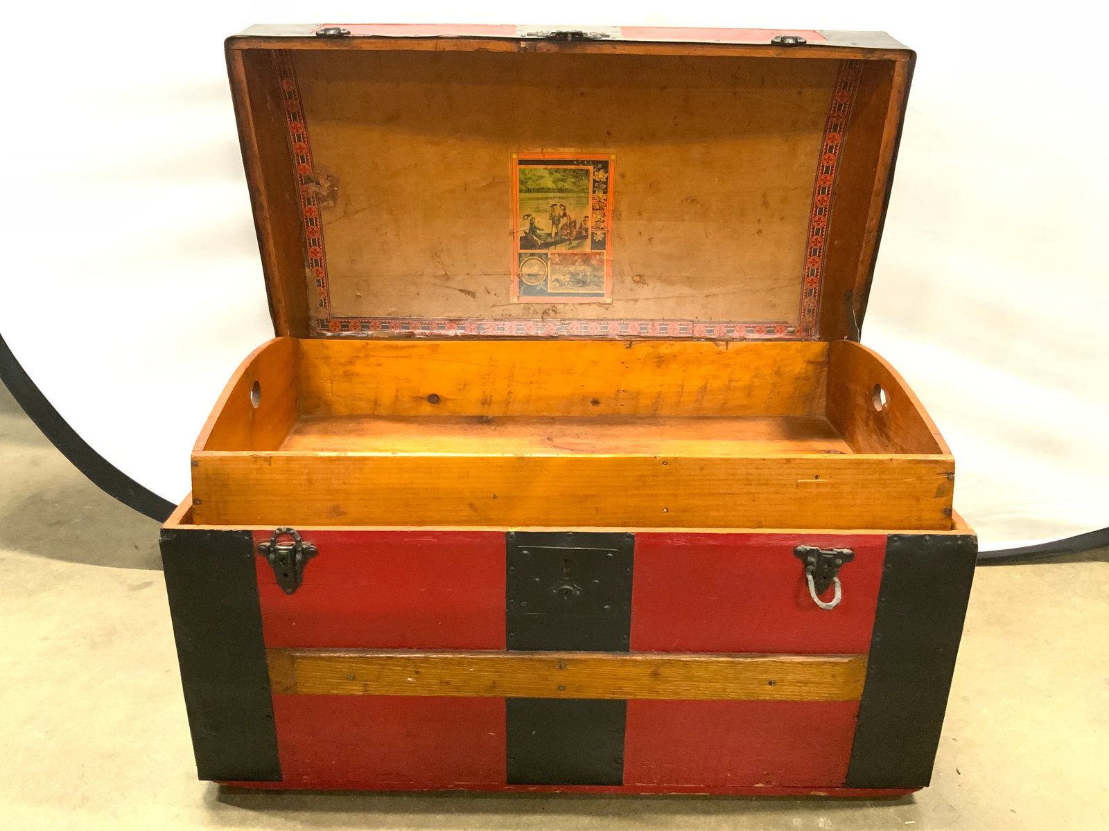 Antq Wooden Steamer Trunk Camelback Trunk (1 of 13)