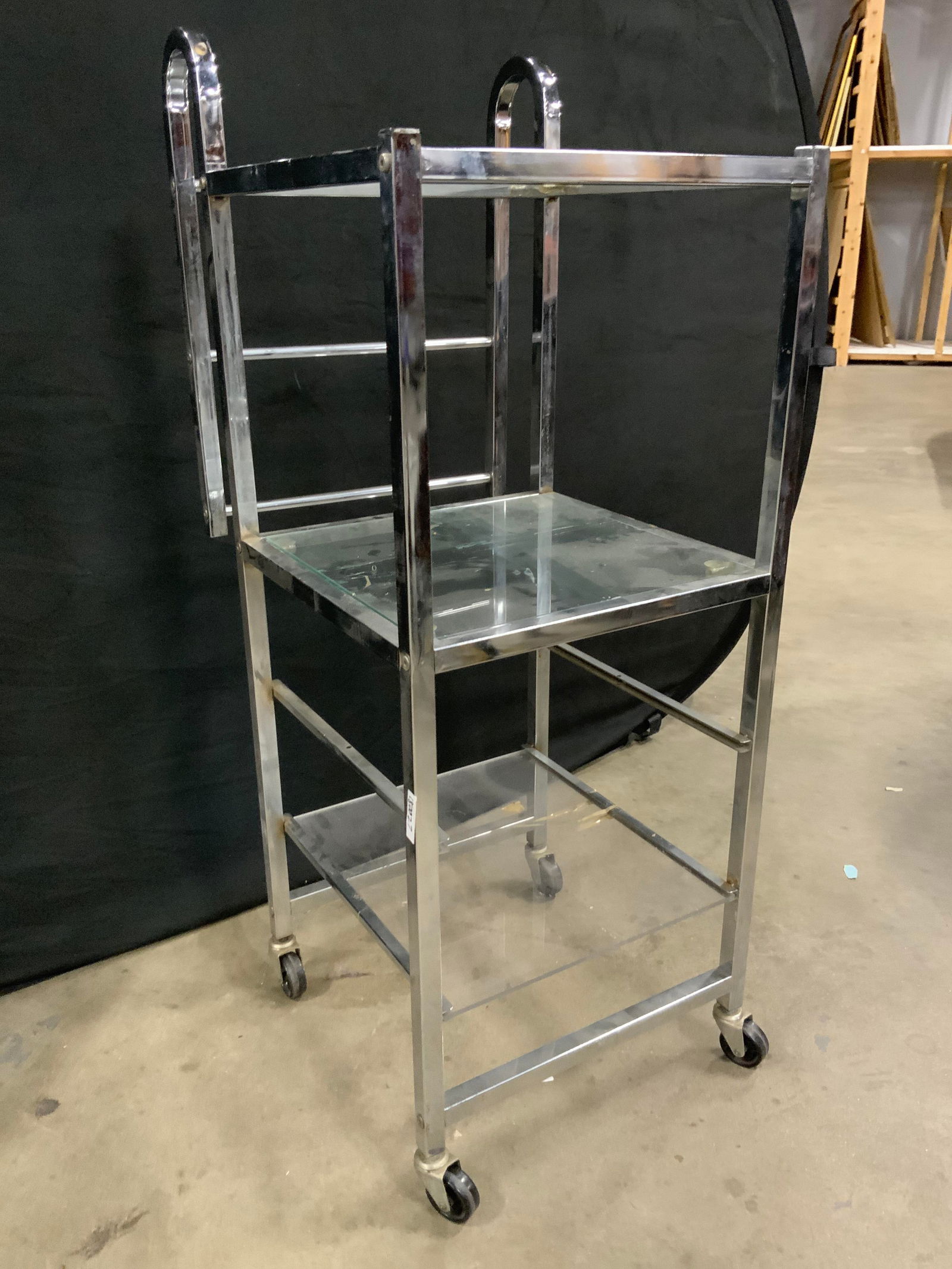 MCM Chrome Tri Level Trolley W Glass Inserts (1 of 8)