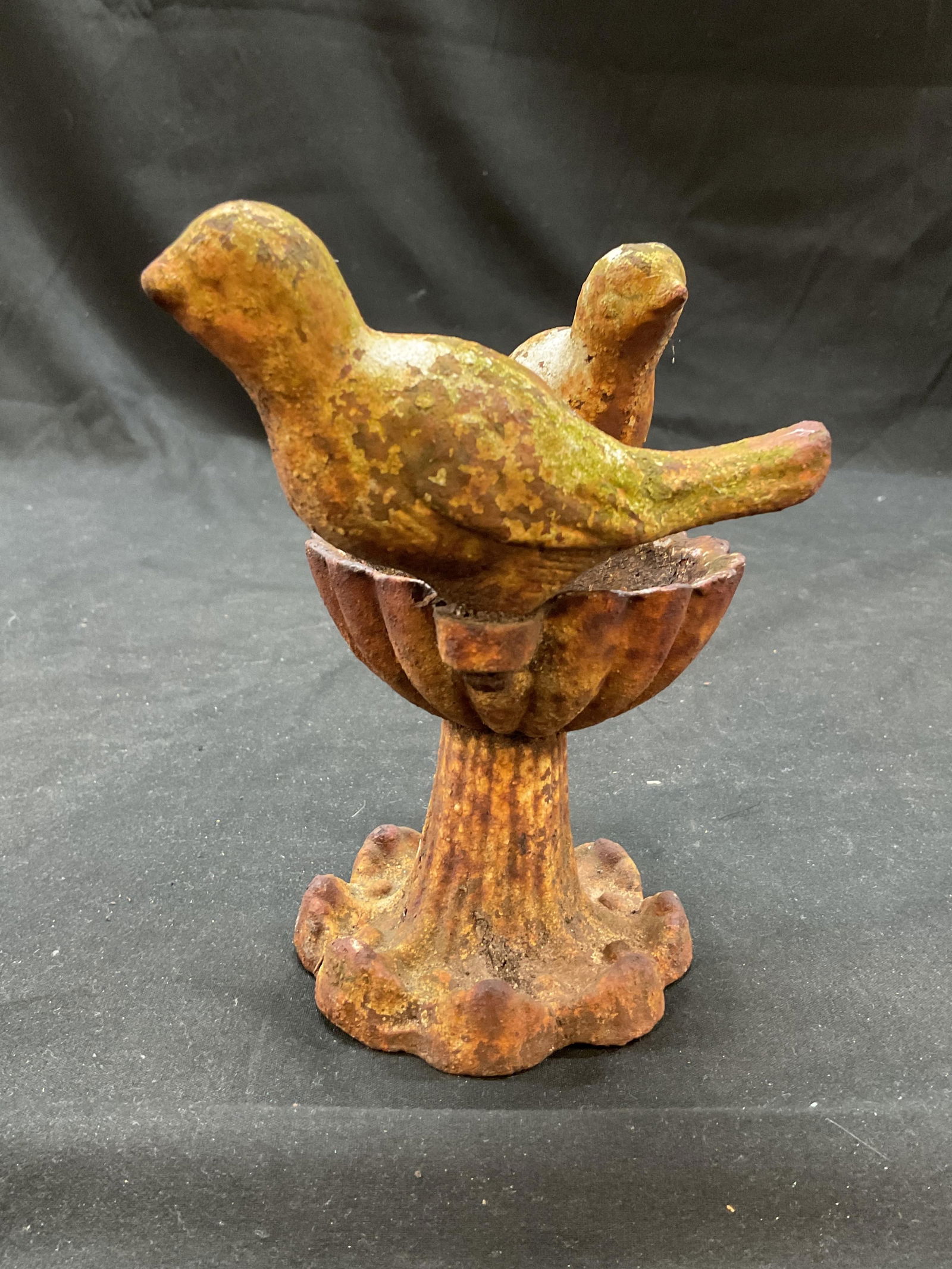Vtg Cast Iron Miniature Bird Bath Door Stop (1 of 8)