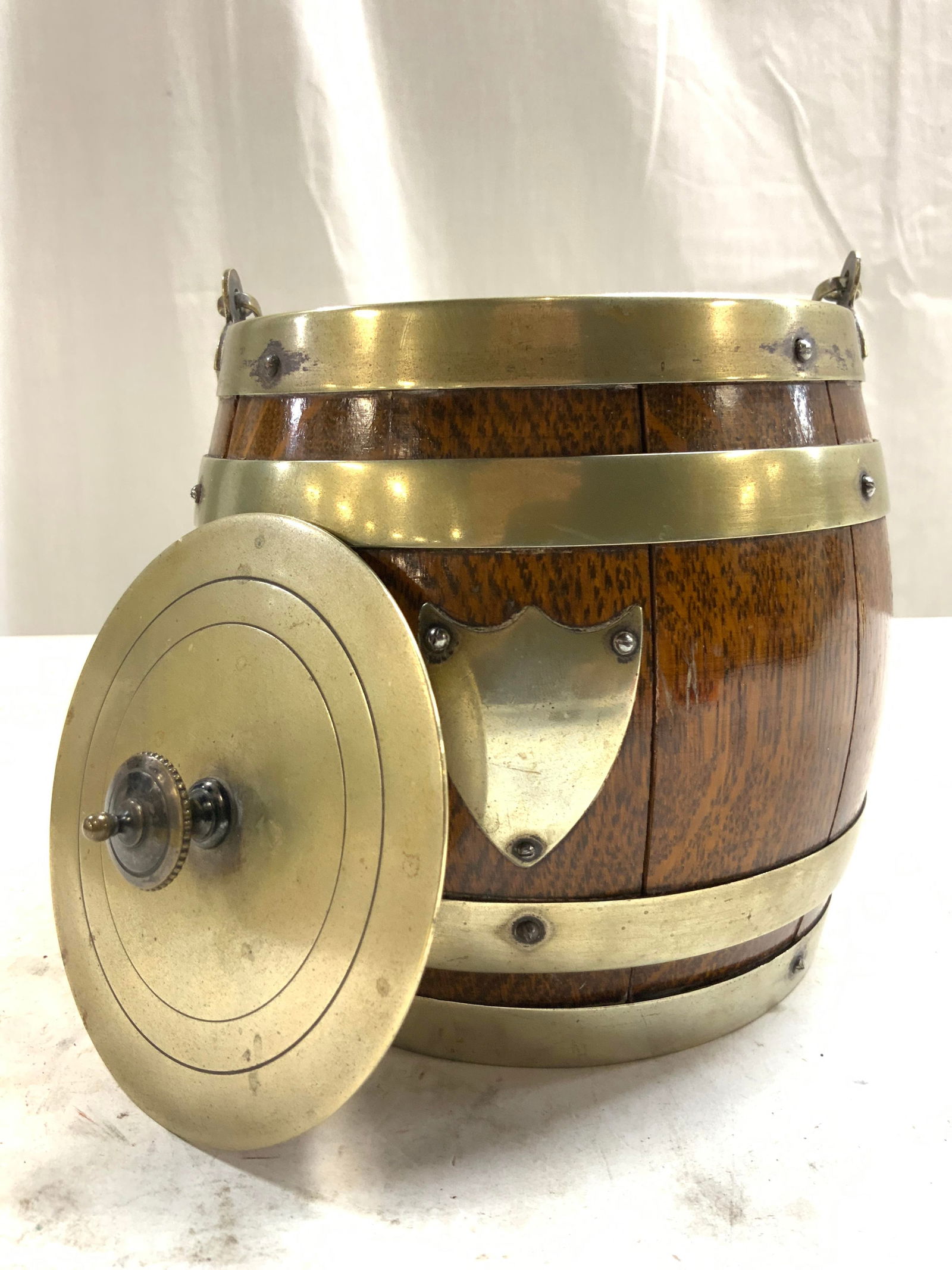 Antq Oak & English Silv Plate Biscuit Barrel W Lid (1 of 8)