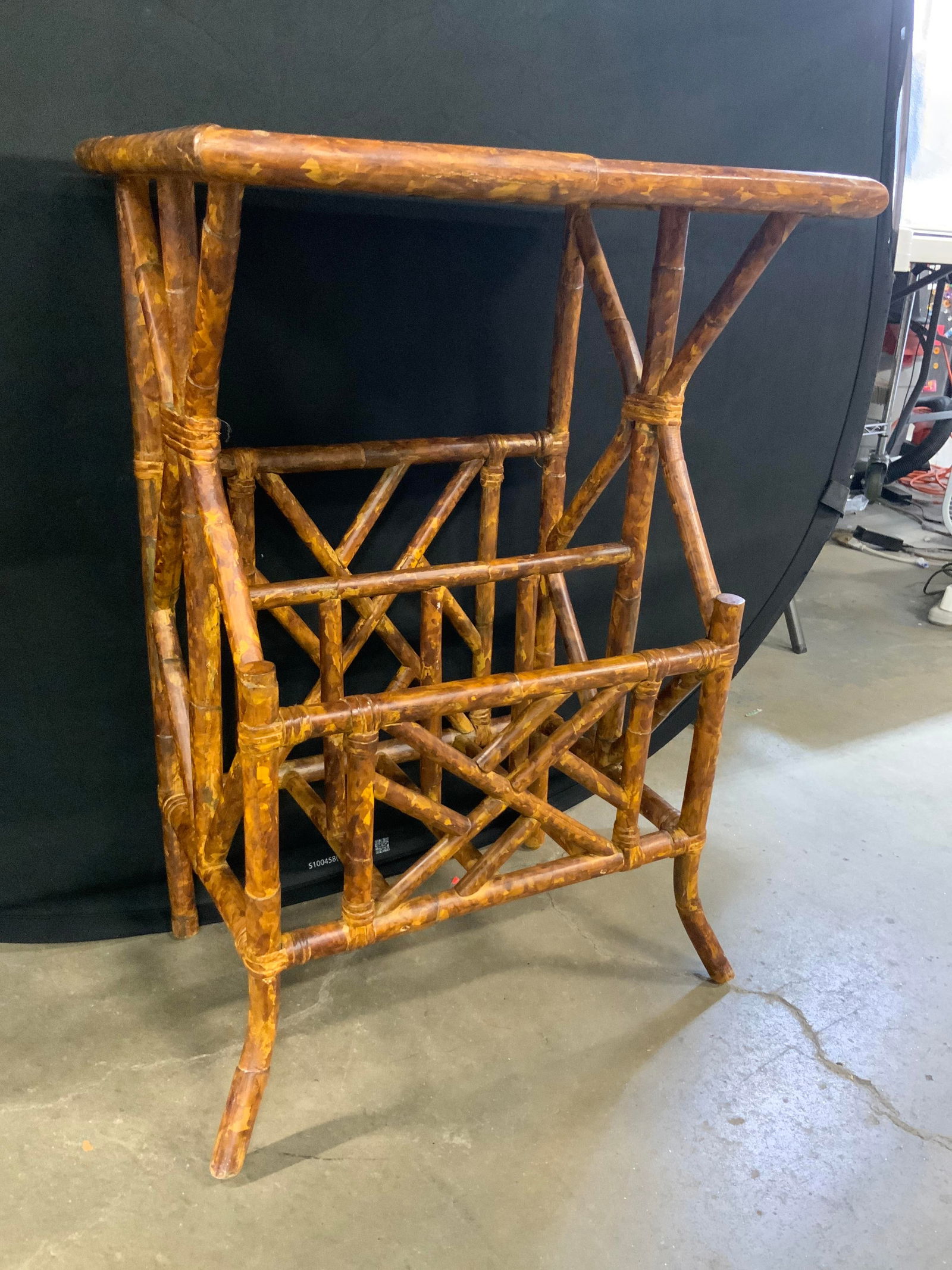 Vntg Bamboo Rattan Side Table Mag Holder (1 of 9)