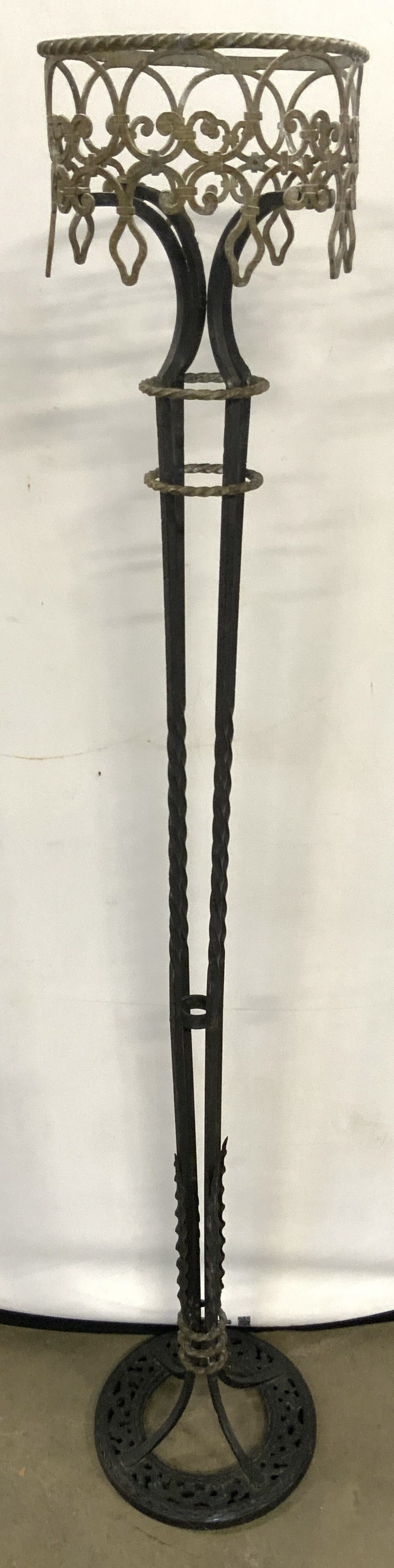 Attr Oscar Bach Antq Ren Revival Iron Plant Stand (1 of 8)